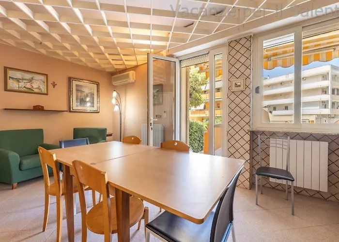 Prestigious House In Semesterbostad