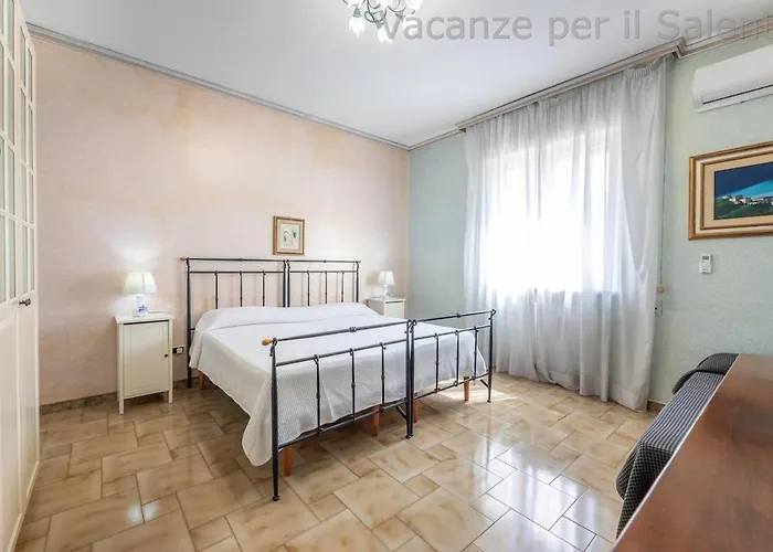 Будинок відпочинку Prestigious House In Галліполі